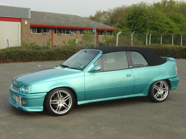 Vauxhall Astra MkII Cabriolet 20 16v turbo 